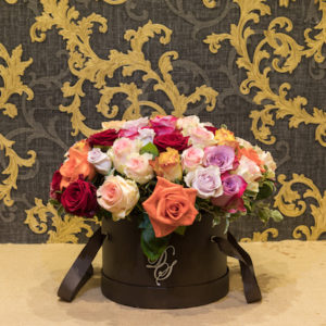 BOITE DE ROSES MÉLANGÉES