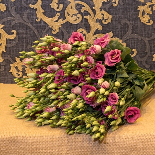 Focus-Bouquet-Lisanthus-rose-SD