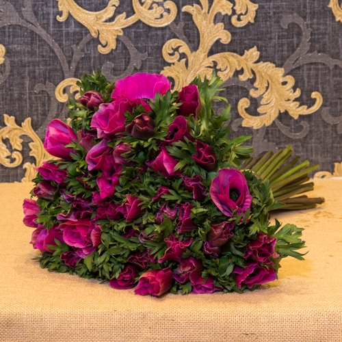 Focus-Bouquet-anemones-rose-fushia-SD